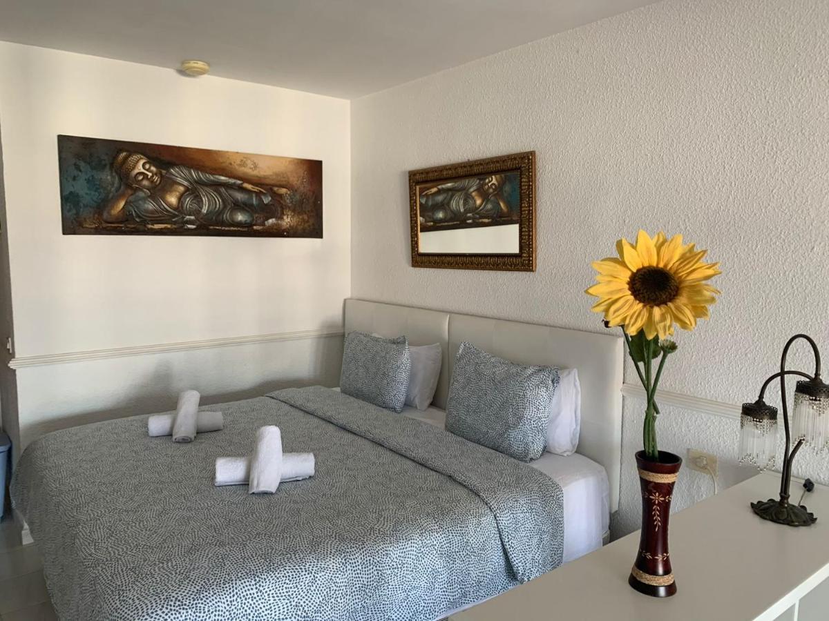 Porto Royale Apartment Los Cristianos  Exterior photo